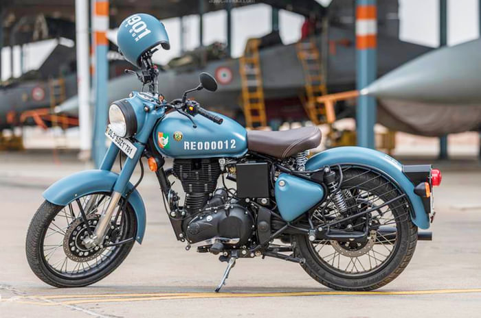 What is the best upgrade from an old Royal Enfield Classic 350? Bajaj-Triumph 400 bike price, Royal Enfield Himalayan 450 India launch date.